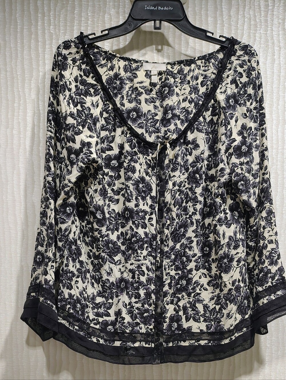 NWOT Joie Black and Cream Floral Button-Down Scoop Neck Blouse Top Sz L